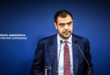Μαρινάκης-κατά-Τσίπρα-για-διάγγελμα-Μητσοτάκη:-«Όσο-πέφτει-στις-δημοσκοπήσεις,-τόσο-περνάει-πάνω-από-τον-πήχη-του-θράσους»