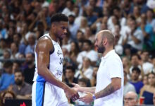 Αντετοκούνμπο:-«Τέτοια-νοοτροπία-χρειάζονται-οι-Μπακς,-γι’-αυτό-αγαπώ-τον-Σπανούλη»