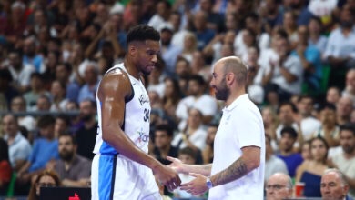 Αντετοκούνμπο:-«Τέτοια-νοοτροπία-χρειάζονται-οι-Μπακς,-γι’-αυτό-αγαπώ-τον-Σπανούλη»