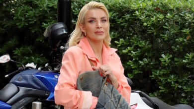 Η-Κατερίνα-Καινούργιου-πήρε-εξιτήριο-από-το-μαιευτήριο-και-δημοσίευσε-τις-πρώτες-φωτογραφίες-της-κόρης-της