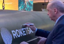 Ερντογάν:-Βίντεο-με-το-νέο-ρεσιτάλ-μεγαλομανίας-του-να-υπογράφει-πάνω-στον-υπερηχητικό-πύραυλο-tayfun-4