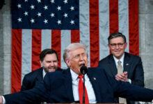 Ντόναλντ-Τραμπ:-Δημοκρατικοί-και-υπερσυντηρητικοί-διερωτώνται-για-την-υγεία-του-μετά-τις-ακραίες-δηλώσεις-για-το-Ιράν-–-«Έχει-άνοια;»