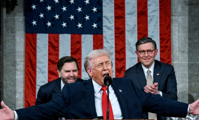 Ντόναλντ-Τραμπ:-Δημοκρατικοί-και-υπερσυντηρητικοί-διερωτώνται-για-την-υγεία-του-μετά-τις-ακραίες-δηλώσεις-για-το-Ιράν-–-«Έχει-άνοια;»