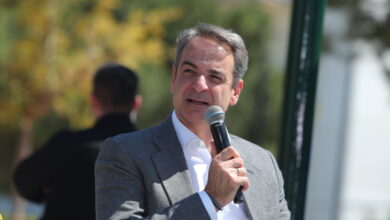 Κυριάκος-Μητσοτάκης-σε-Φον-ντερ-Λάιεν-για-το-μπλόκο-εφήβων-στα-social-media:-Να-δημιουργηθεί-ευρωπαϊκό-πλαίσιο-για-τον-ψηφιακό-εθισμό-νέων