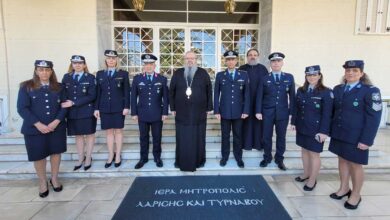 Θεσσαλία:-Αστυνομικοί-πρόσφεραν-τρόφιμα-ενόψει-Πάσχα