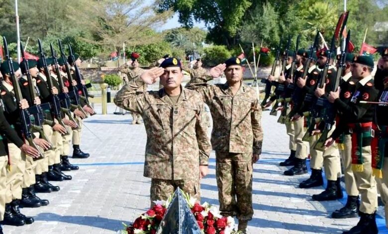 Ασίμ-Μουνίρ:-Πώς-ο-«αγαπημένος-στρατάρχης»-του-Τραμπ-τον-έσωσε-από-το-χείλος-του-γκρεμού-την-τελευταία-στιγμή