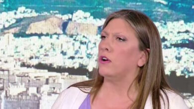 Μεγάλη-ένταση-Κωνσταντοπούλου-–-Στραβελάκη-στον-αέρα-εκπομπής:-«Μου-κάνετε-χάρη-που-είμαι-εδώ;»