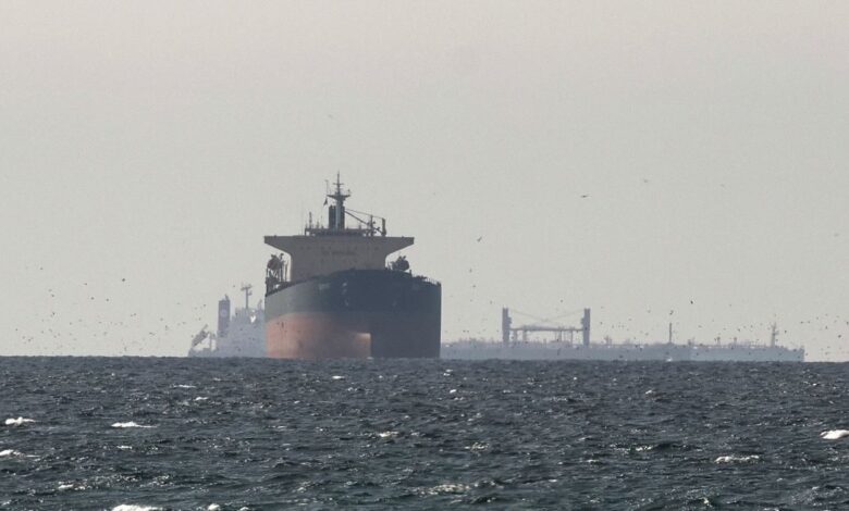 Στενά-του-Ορμούζ:-Οι-πλοιοκτήτες-«ζυγίζουν»-το-ρίσκο-μετά-την-συμφωνία-εκεχειρίας-–-Ελληνόκτητο-δεξαμενόπλοιο-μεταξύ-όσων-επιχειρούν-έξοδο
