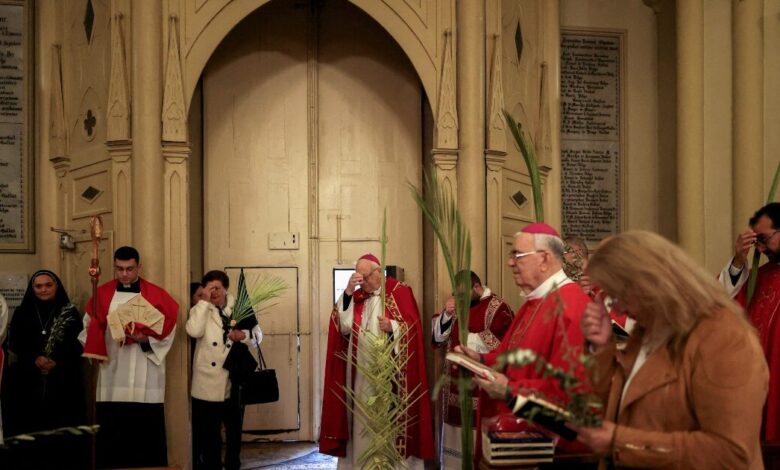 Ο-Ναός-της-Αναστάσεως-στην-Ιερουσαλήμ-άνοιξε-τις-πύλες-του-για-πρώτη-φορά-μετά-από-40-ημέρες