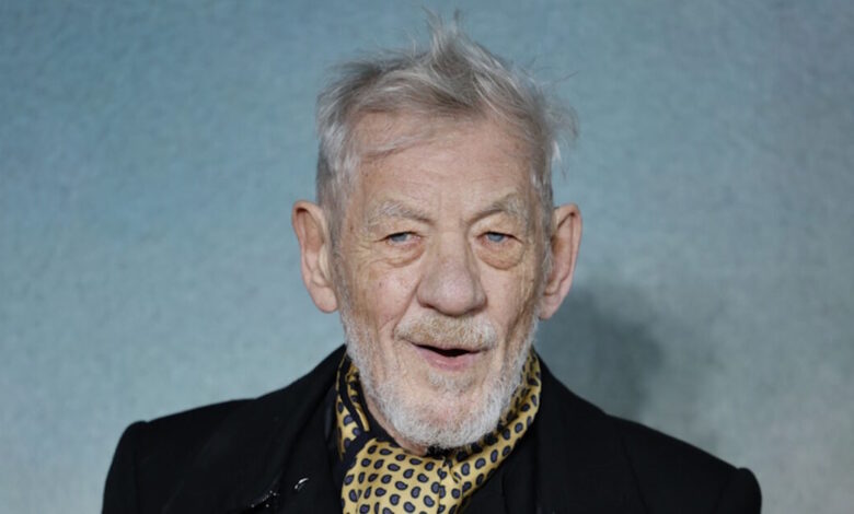 Ο-Ίαν-ΜακΚέλεν-αποθεώνει-τον-Τζόνι-Ντεπ-μετά-τη-συνεργασία-τους-στο-«ebenezer:-a-christmas-carol»