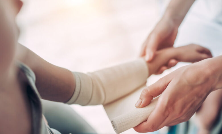 Πάσχα-2026:-Οδηγός-για-την-ασφάλεια-των-παιδιών-κατά-τη-διάρκεια-των-διακοπών-–-Πώς-να-αποφύγετε-τα-ατυχήματα