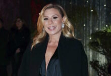 Η-Κατερίνα-Καραβάτου-έβαψε-πασχαλινά-αυγά-με-τα-παιδιά-της-και-αναπόλησε-το-παρελθόν-με-τη-μητέρα-της