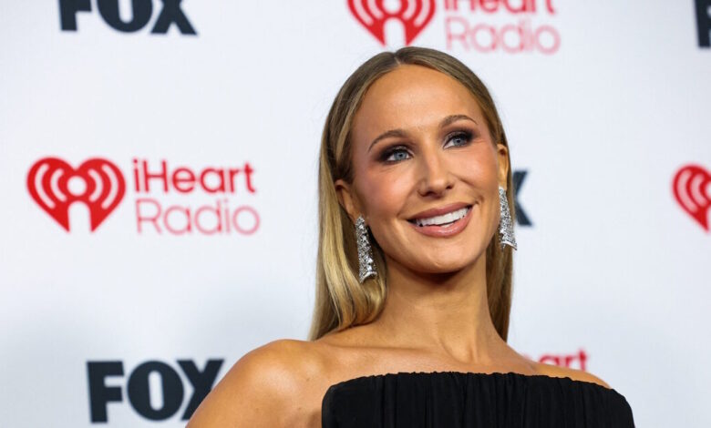 Νίκι-Γκλέιζερ:-«Δεν-με-νοιάζει-αν-ο-σύντροφός-μου-συνευρεθεί-με-μία-άλλη-γυναίκα»