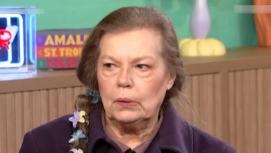 Ρούλα-Πατεράκη:-«Η-Αλίκη-Βουγιουκλάκη-με-πήρε-ένα-τηλέφωνο-και-μου-ζήτησε-να-με-δει,-νόμιζα-ότι-κάποιος-μου-κάνει-πλάκα»