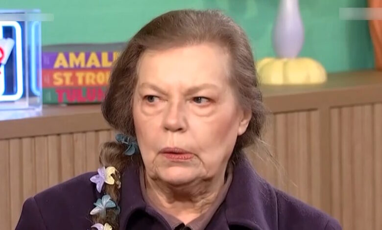 Ρούλα-Πατεράκη:-«Η-Αλίκη-Βουγιουκλάκη-με-πήρε-ένα-τηλέφωνο-και-μου-ζήτησε-να-με-δει,-νόμιζα-ότι-κάποιος-μου-κάνει-πλάκα»