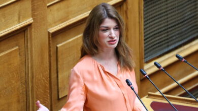 Κατερίνα-Νοτοπούλου:-«Έχασα-την-ακοή-μου,-βασίζομαι-στη-χειλεανάγνωση»