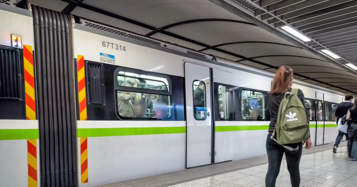 Πως-θα-κινηθούν-μετρό,-τραμ-και-λεωφορεία-την-περίοδο-του-Πάσχα-–-Τι-ώρα-είναι-τα-τελευταία-δρομολόγια