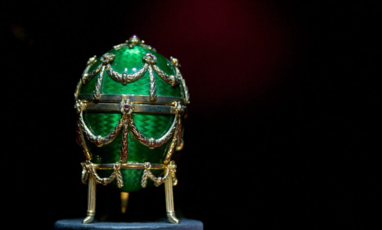 Λονδίνο:-Άνδρας-έκλεψε-τσάντα-και-ανακάλυψε-πως-μέσα-είχε-θησαυρό-2,5-εκατ.-ευρώ-–-Τα-πολύτιμα-αντικείμενα-παραμένουν-άφαντα