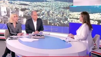 viral-ο-on-air-καβγάς-Κωνσταντοπούλου-με-Στραβελάκη:-«Βαρέα-και-ανθυγιεινά-για-τους-δημοσιογράφους»-γράφουν-στα-social-media