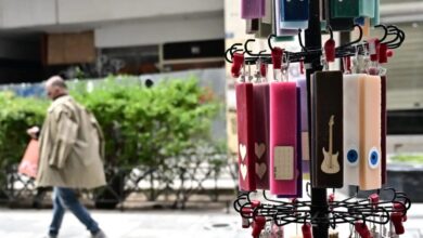 Εορταστικό-ωράριο-Πάσχα-2026:-Πώς-θα-λειτουργήσουν-τα-καταστήματα-σήμερα-Μ.-Παρασκευή