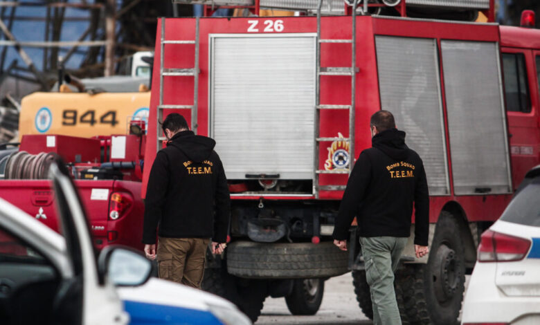 Φωτιά-σε-αμαξοστάσιο-στον-Πειραιά:-Καταστράφηκε-ολοσχερώς-απορριμματοφόρο-–-Ζημιές-σε-άλλα-2-οχήματα