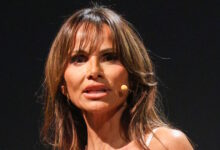 Σόφη-Πασχάλη:-Μια-γυναίκα-στα-μαύρα-με-αγκάλιασε-τόσο-σφιχτά-και-μου-είπε-λόγια-που-χαράχτηκαν-μέσα-μου