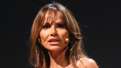 Σόφη-Πασχάλη:-Μια-γυναίκα-στα-μαύρα-με-αγκάλιασε-τόσο-σφιχτά-και-μου-είπε-λόγια-που-χαράχτηκαν-μέσα-μου