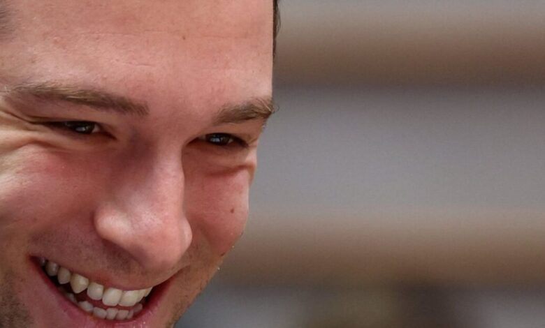 Ζορντάν-Μπαρντελά:-Το-love-story-με-την-Ιταλίδα-πριγκίπισσα-Καρολίνα-που-μονοπωλεί-τα-γαλλικά-media