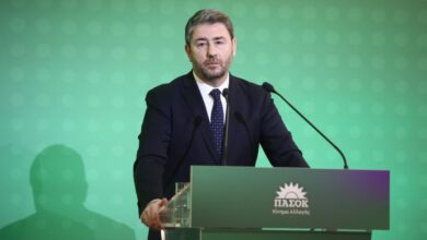 Ο-Ανδρουλάκης-ανεβάζει-τους-τόνους-στην-κόντρα-με-την-κυβέρνηση-–-Στο-επίκεντρο-υποκλοπές-και-Κράτος-Δικαίου