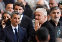 Μιρτσέα-Λουτσέσκου:-Με-επικεφαλής-τον-Νίκο-Σαββίδη-η-αντιπροσωπεία-του-ΠΑΟΚ-στην-κηδεία-του-πατέρα-του-Ραζβάν-Λουτσέσκου