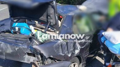 Φθιώτιδα:-Μητέρα-τραυματίστηκε-σε-τροχαίο-ατύχημα-–-Δείτε-φωτογραφίες-από-το-κατεστραμμένο-αυτοκίνητό-της