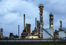 Πτώση-στις-τιμές-πετρελαίου-με-φόντο-την-κατάπαυση-πυρός-στη-Μέση-Ανατολή