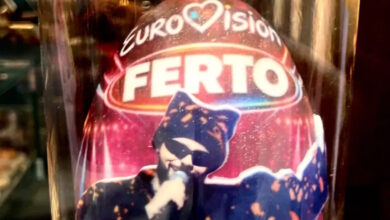 akylas:-Ο-εκπρόσωπος-της-eurovision-τώρα-και-σε-πασχαλινό-αυγό