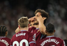 Γουέστ-Χαμ-–-Γουλβς-4-0:-Ο-Μαυροπάνος-με-δύο-γκολ-έβγαλε-τα-«σφυριά»-από-τη-ζώνη-του-υποβιβασμού