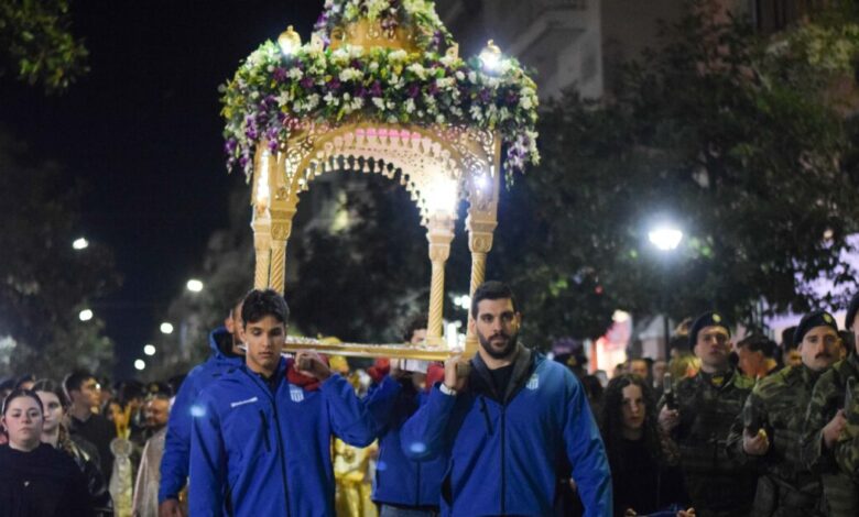 Η-Εθνική-πόλο-ανδρών-συμμετείχε-στην-Ακολουθία-του-Επιταφίου-στην-Αλεξανδρούπολη