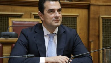 Οι-πασχαλινές-ευχές-του-Κώστα-Σκρέκα