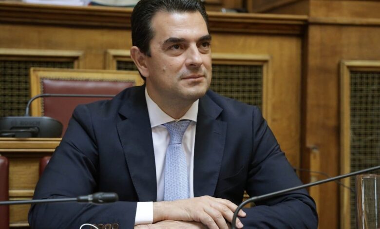 Οι-πασχαλινές-ευχές-του-Κώστα-Σκρέκα