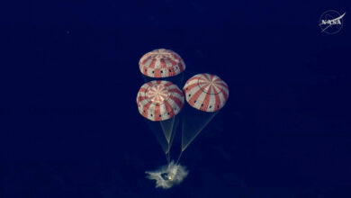 artemis-ii:-Επέστρεψαν-στη-γη-οι-4-αστροναύτες-μετά-το-ιστορικό-ταξίδι-στη-Σελήνη-–-Δείτε-βίντεο-και-φωτογραφίες