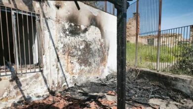 Χανιά:-Αντί-για-τον-Ιούδα-παραλίγο-να-κάψουν-σχολείο-–-Ζημιές-στο-προαύλιο-και-σε-αίθουσα-μαθημάτων