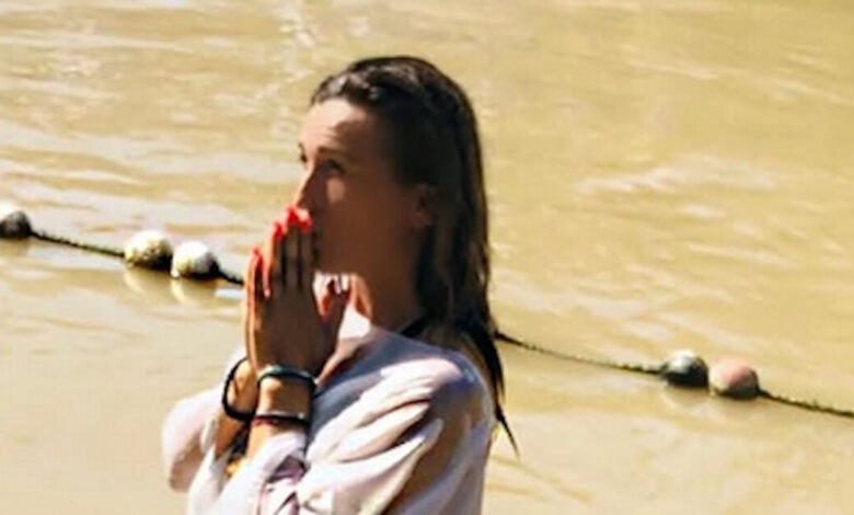 Η-Πηγή-Δεβετζή-για-τη-βάφτισή-της-στον-Ιορδάνη-ποταμό:-Αξέχαστη-εμπειρία-που-θέλω-να-ξαναζήσω