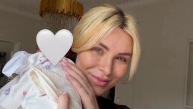 Κατερίνα-Καινούργιου:-Ποζάρει-αμακιγιάριστη-με-την-κόρη-της-και-απαντάει-στις-κριτικές-–-«Έγινα-μαμά-αλλά-παραμένω-γυναίκα»