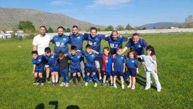 Μικροί-και-μεγάλοι-στο-Πασχαλιάτικο-φιλικό-στη-Φαρκαδόνα