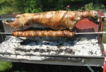 Τα-μυστικά-για-το-πιο-νόστιμο-αρνί-και-κοκορέτσι-στο-πασχαλινό-τραπέζι