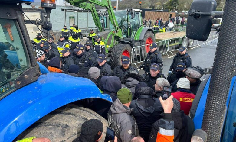 Κρίση-καυσίμων-στην-Ιρλανδία:-Αποκλεισμοί,-ελλείψεις-και-καταστολή-διαδηλωτών