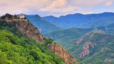 Πάσχα-σε-τόπους-κατάνυξης-και-φυσικής-ομορφιάς-της-Βόρειας-Ελλάδας-–-Εκκλησίες-και-μοναστήρια-γεμάτα-ιστορία