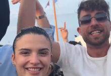 Η-Κατερίνα-Λιόλιου-τραγουδάει-τον-«Λογαριασμό»-σε-γνωστό-μαγαζί-της-Νάουσας-στην-Πάρο