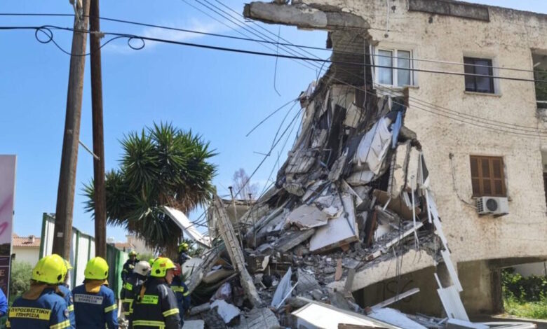 Κύπρος:-Κατέρρευσε-διώροφο-κτίριο-στη-Γερμασόγεια-–-4-τραυματίες,-πληροφορίες-και-για-εγκλωβισμένους