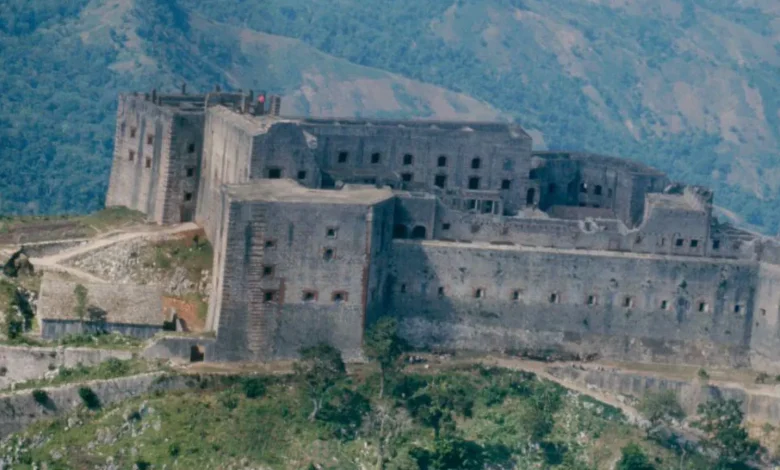 Τουλάχιστον-30-νεκροί-σε-ποδοπάτημα-στην-ιστορική-ακρόπολη-Λαφεριέρ-της-Αϊτής