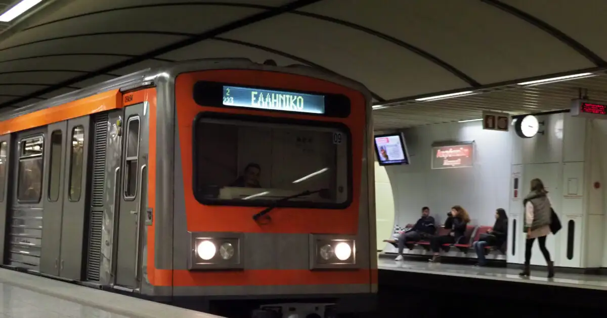 Κυριακή-του-Πάσχα:-Με-ειδικά-δρομολόγια-Μετρό,-τραμ-και-λεωφορεία-–-Τι-ισχύει-για-Δευτέρα-και-Τρίτη-του-Πάσχα