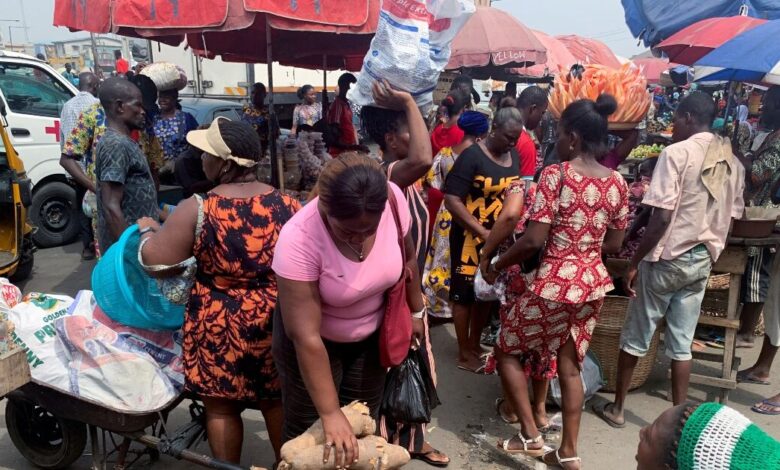 Νιγηρία:-Πάνω-από-100-οι-νεκροί-μετά-από-αεροπορικό-πλήγμα-σε-αγορά,-που-έγινε-«κατά-λάθος»